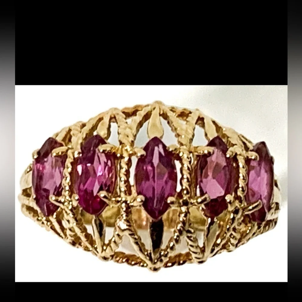 Stunning 14K Solid Gold and Amethyst Ring - Size 7 - Picture 4 of 5